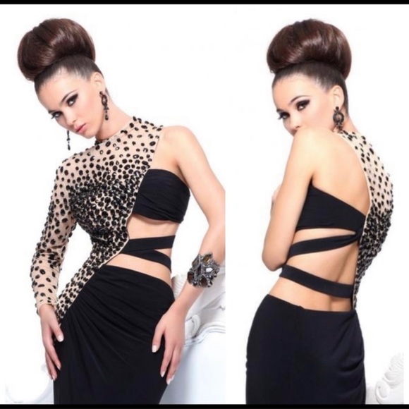 Sherri Hill Gown - Picture 2 of 3